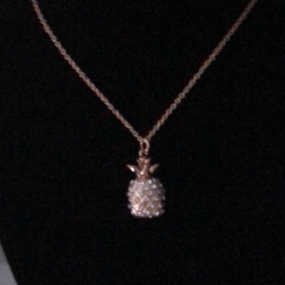 - Pineapple Necklace - Picture 5 of 7